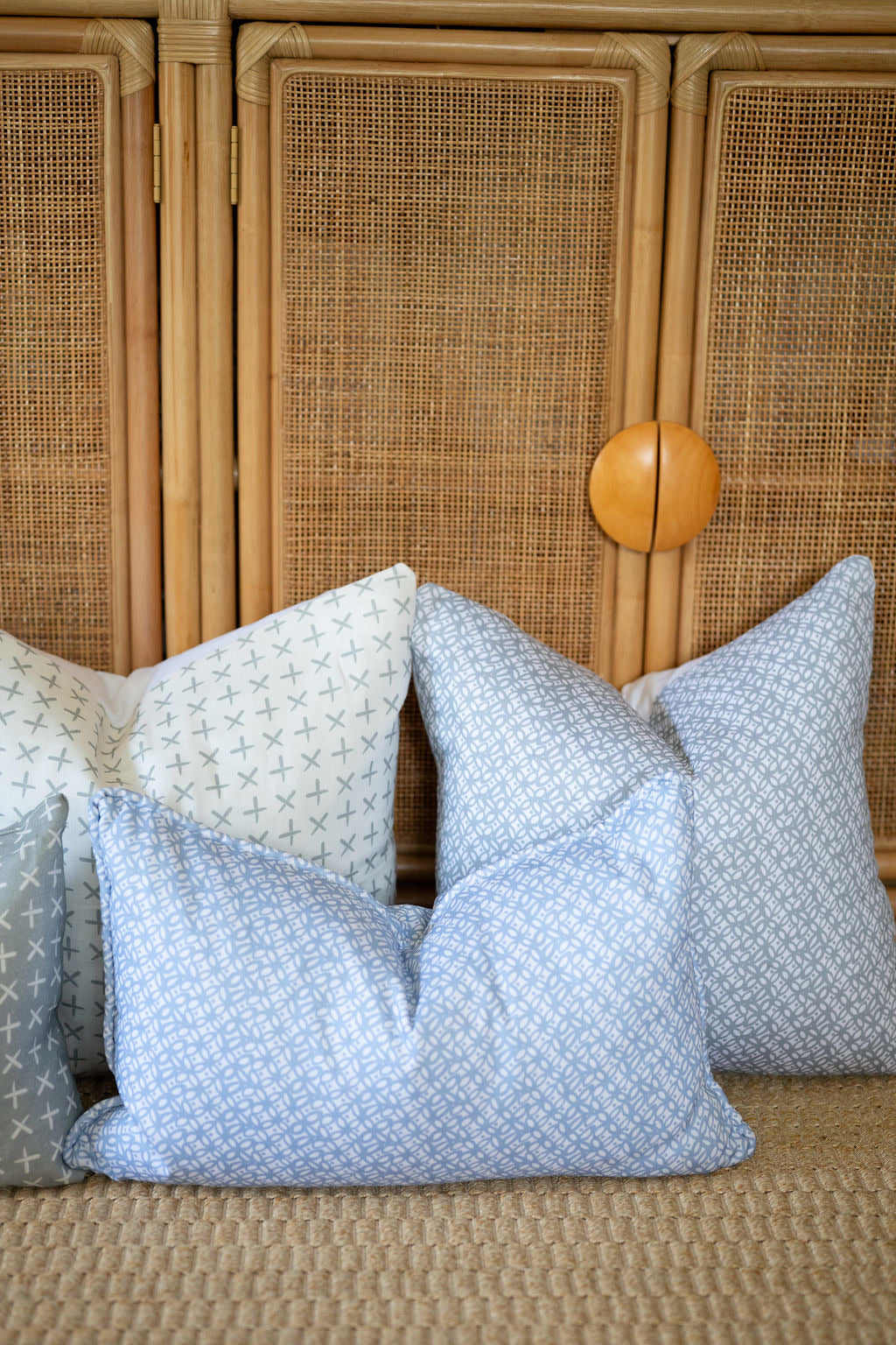20x20 Knife Edge Pillow